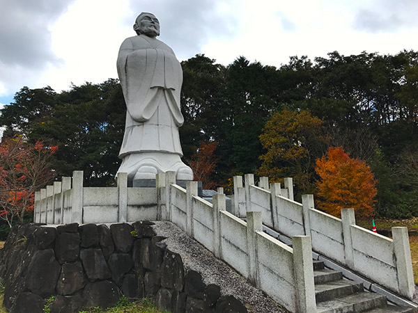 徐福石造　日本一・・・６ｍです！大きく期待をしてはいけません。