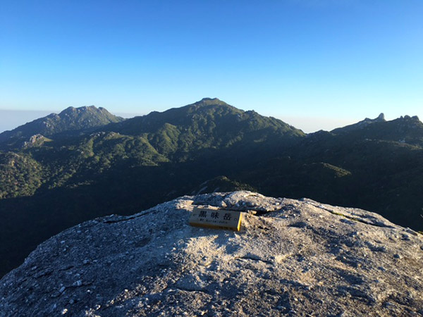 黒味岳からの絶景(宮之浦岳を眺める)