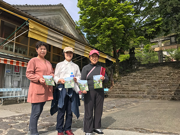 観光に来られていたお客様とお店の方