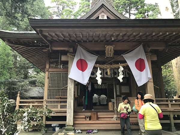 幣立神社