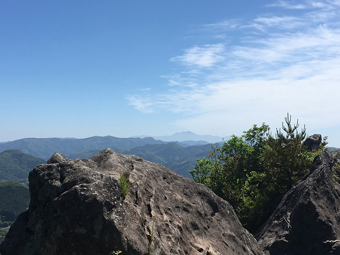 竜石より高千穂峰