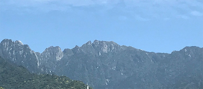 永田集落からの永田岳