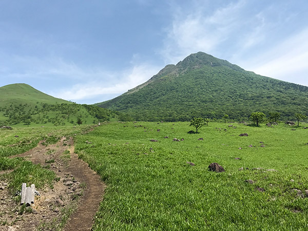 登山開始と由布岳