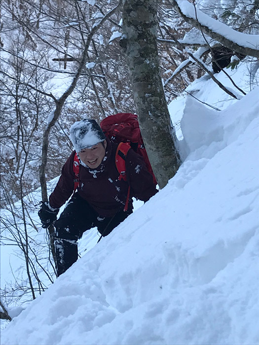 雪に埋もれる私
