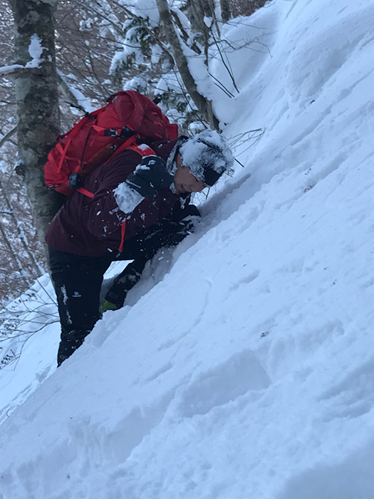 雪に埋もれる私